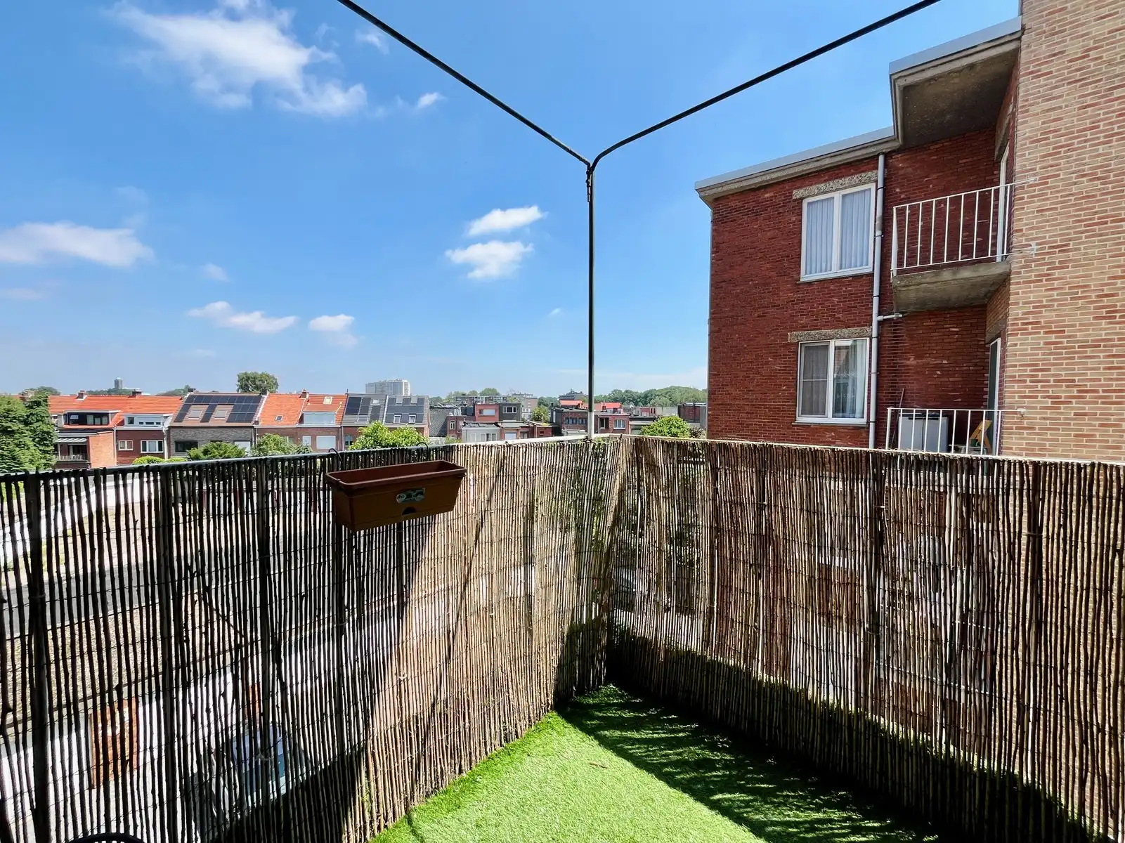 Lichtrijk en instapklaar 3-slaapkamerappartement (106 m²) met garage en gunstig EPC (B) op toplocatie in Wilrijk! foto 2