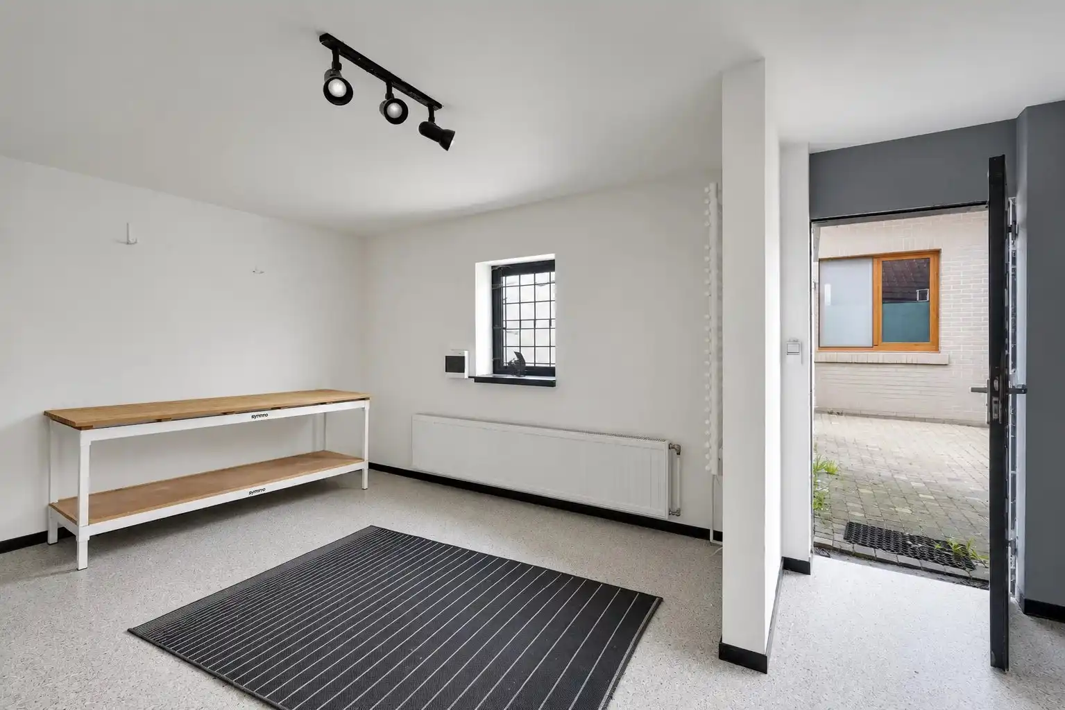 Knusse woning met bijgebouw foto 19