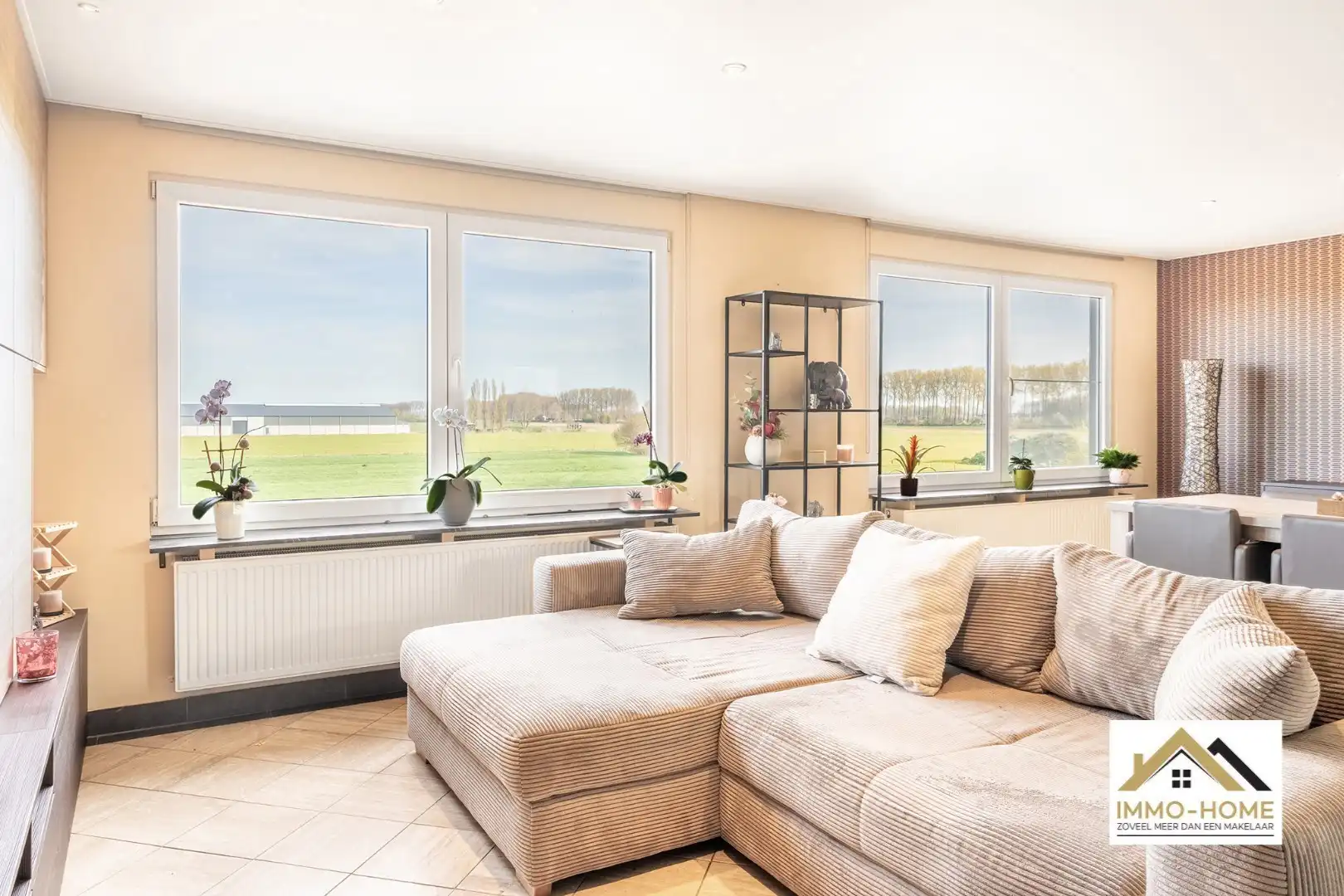 Ruime woning met prachtig uitzicht foto 12