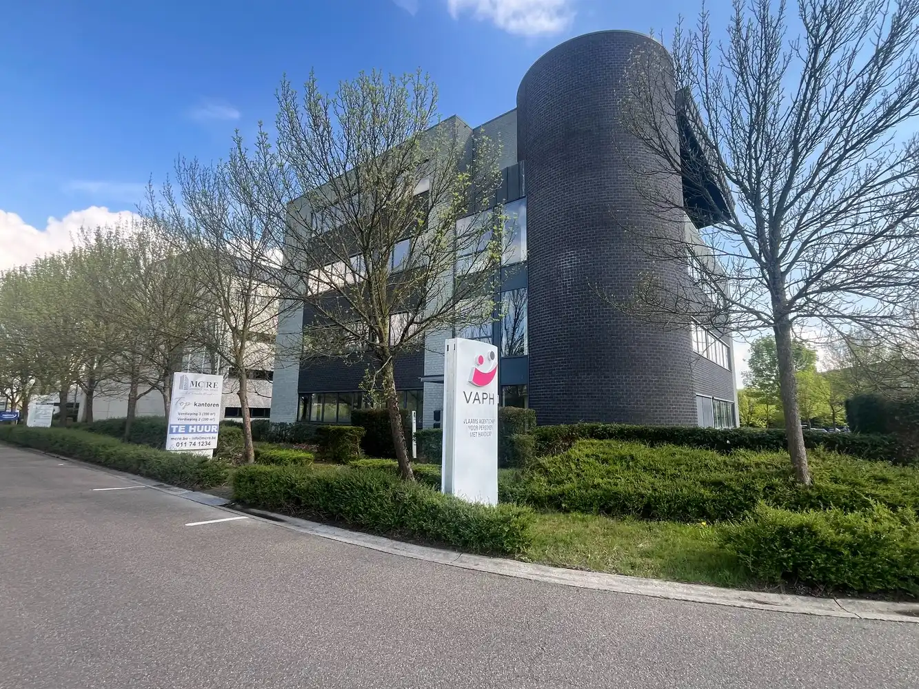 1.786 m² kantoren met 54p foto 38