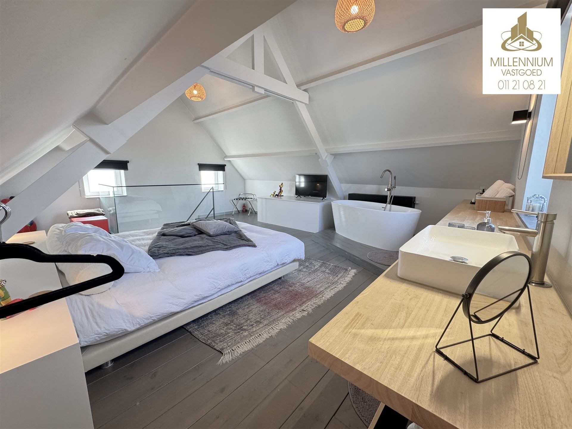 Ruime 5-SLK Woning met bijwoning foto 8