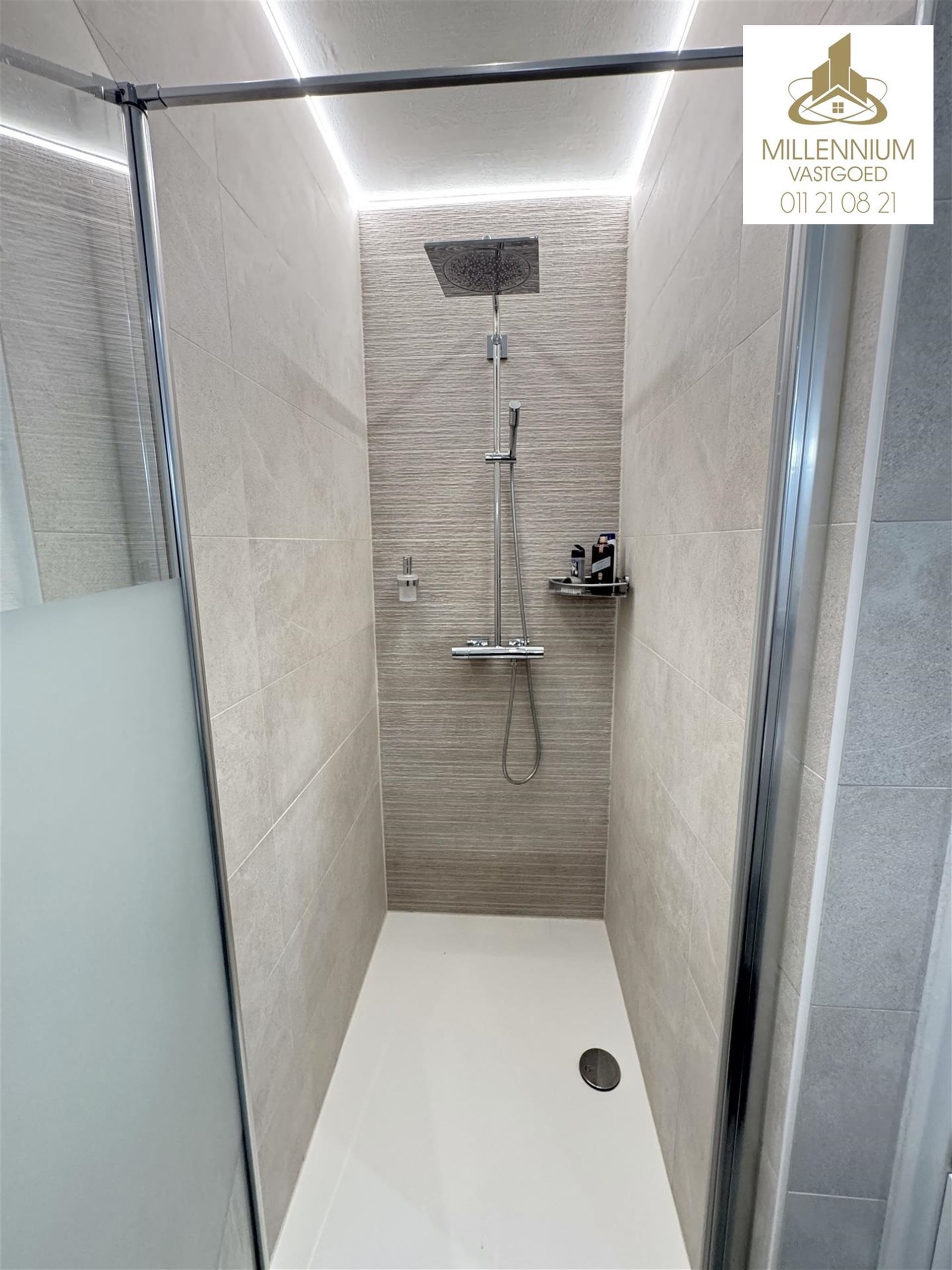 Ruime 5-SLK Woning met bijwoning foto 8
