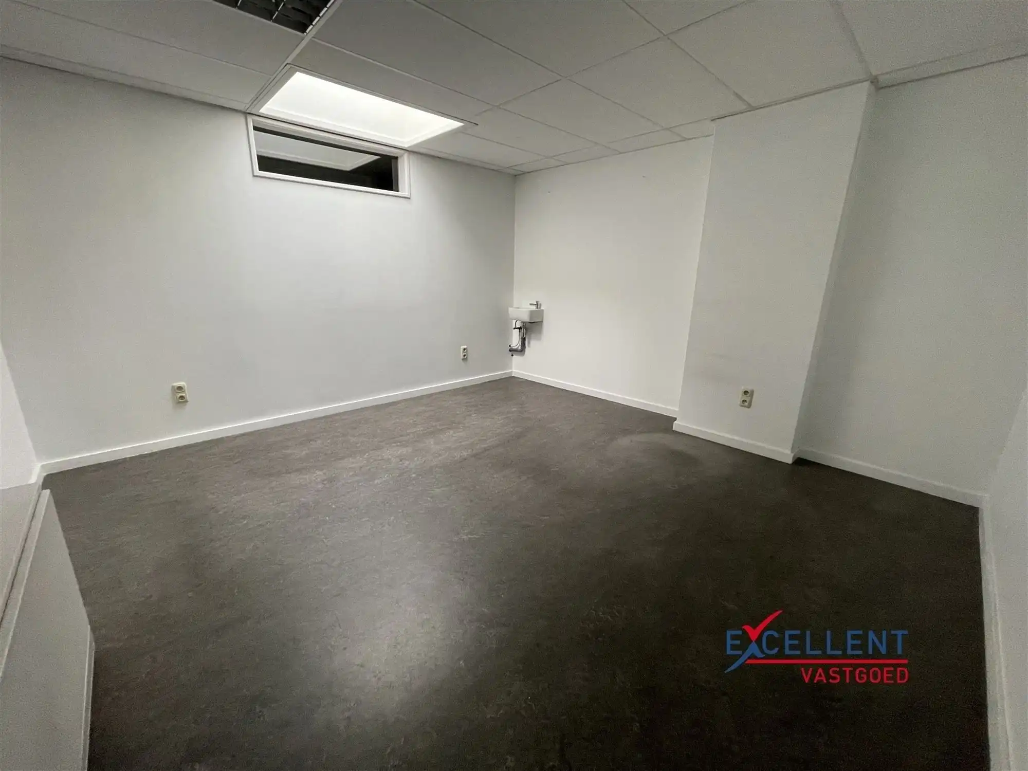 Handels- of kantoorruimte op strategische locatie in centrum Deinze foto 4