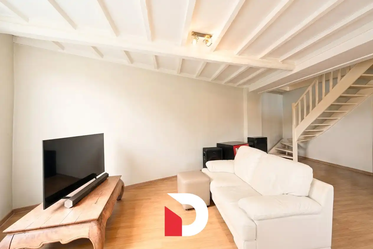Lichtrijke hoekwoning uitgerust met een polyvalente ruimte / atelierruimte op de gelijkvloerse verdieping. foto 6