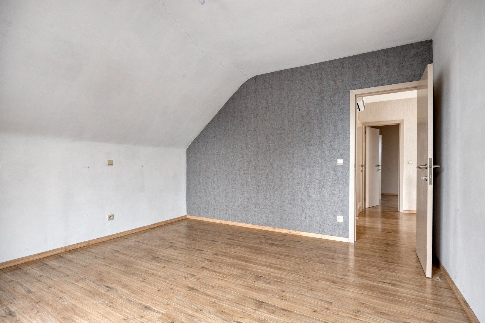 Ruime woning in aangename woonbuurt te Tongeren-Vreren foto 22