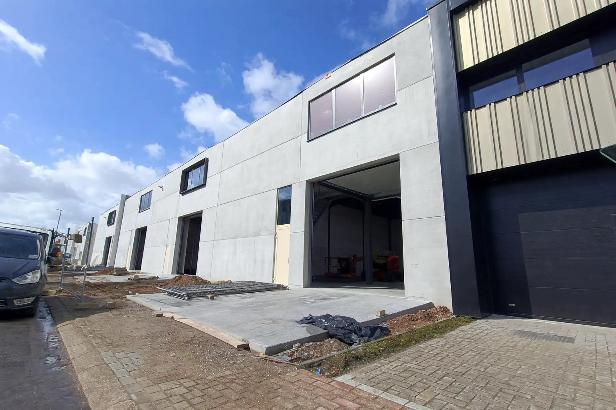 Bedrijfsvastgoed te huur Middelmolenlaan 50 - 2100 Antwerpen Deurne