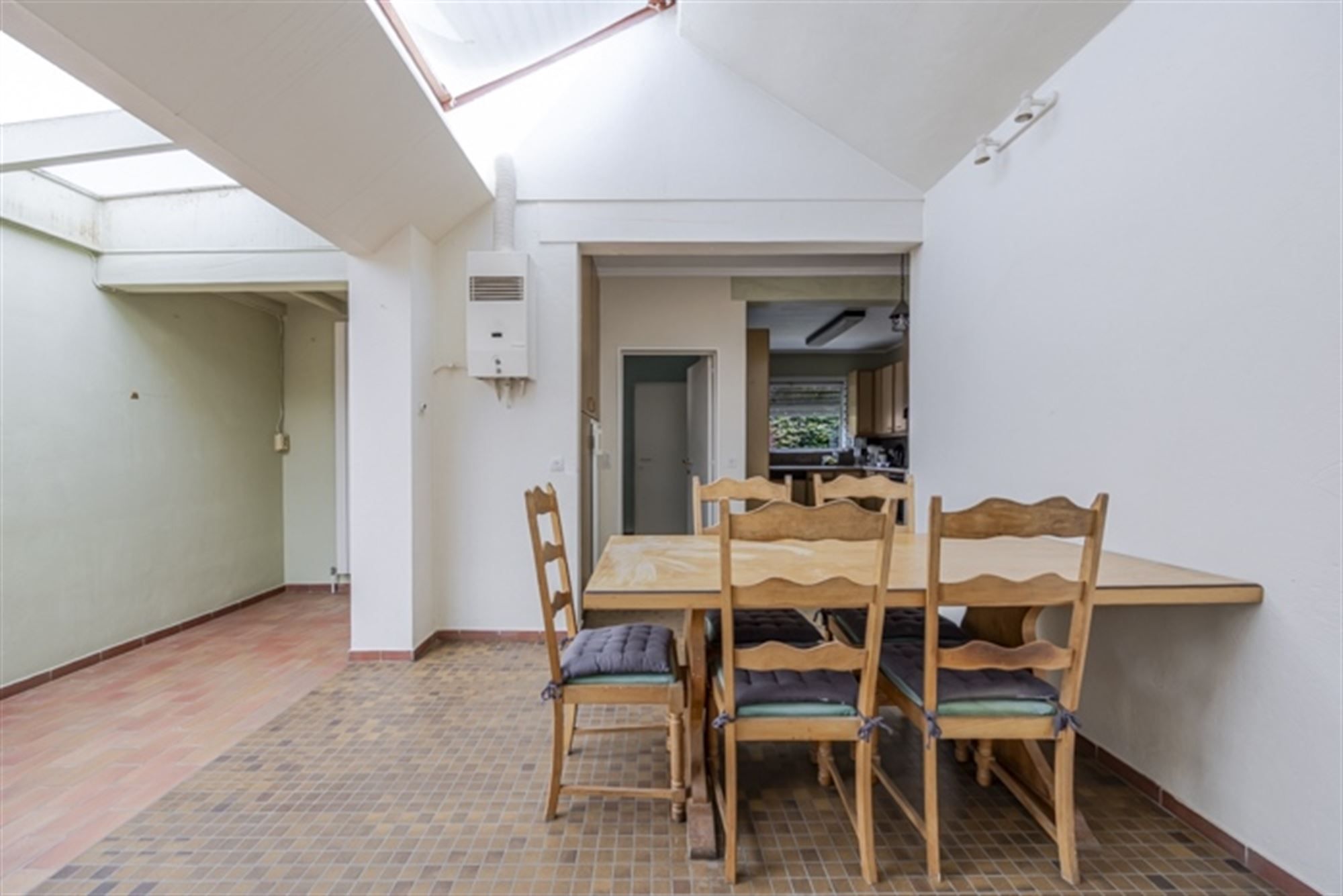 Landhuis met bijgebouwen op 3835 m² op rustige ligging foto 8