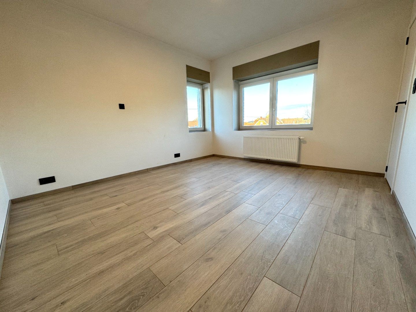 GERENOVEERDE HALFOPEN WONING MET 3 SLPKS, 2 BADKAMERS, TUIN EN GARAGE foto 19