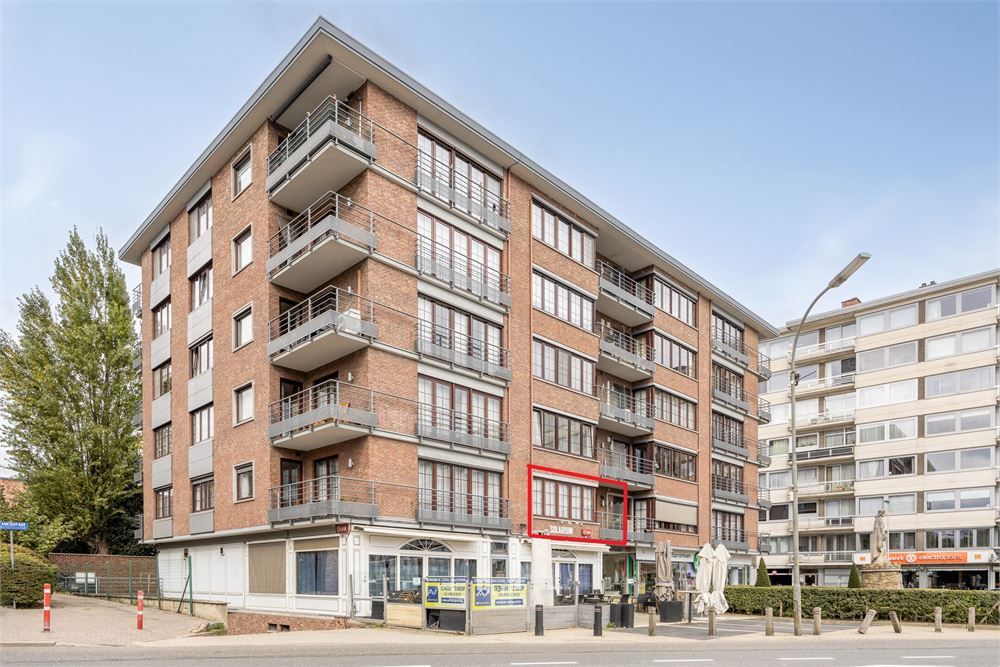 Ruim appartment aan de stadsrand foto {{pictureIndex}}