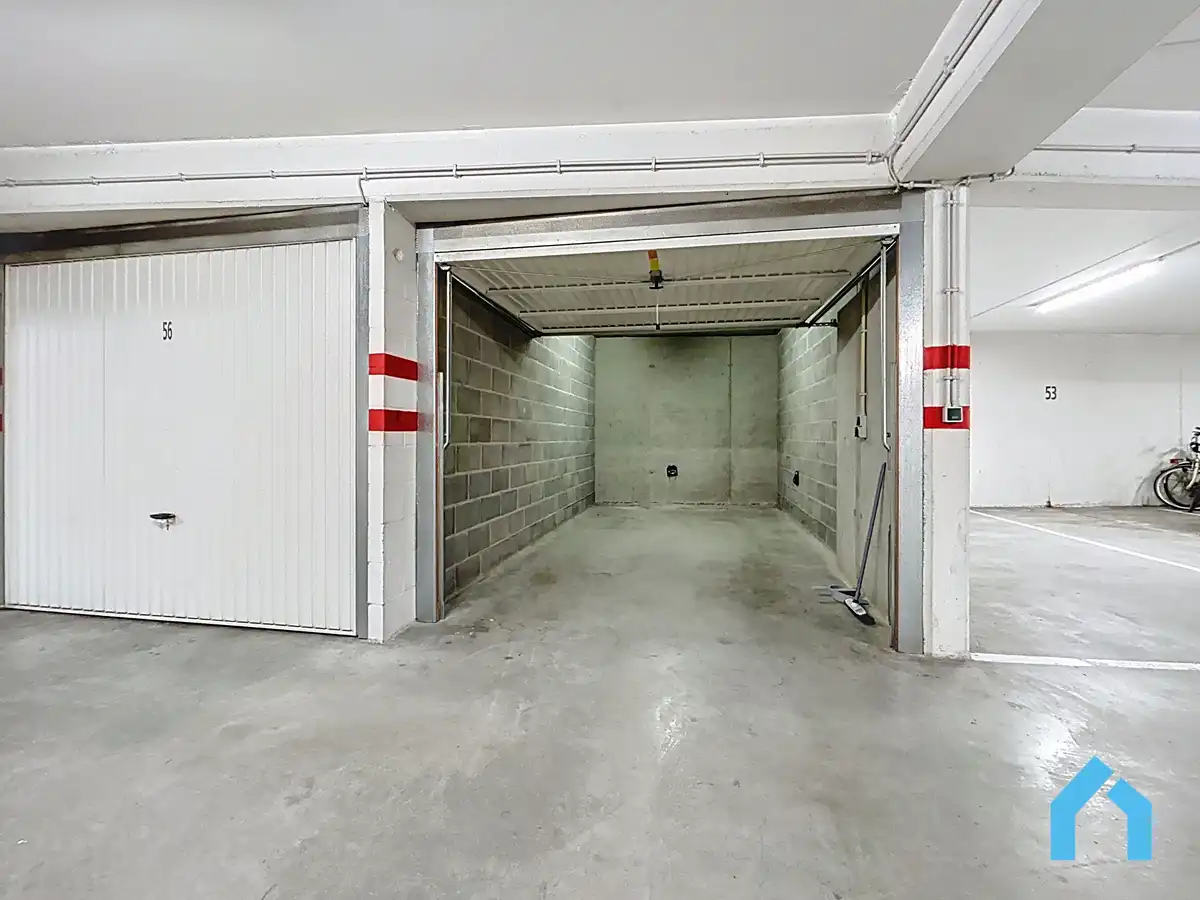 Comfortabele en ruime garagebox te koop! foto 3