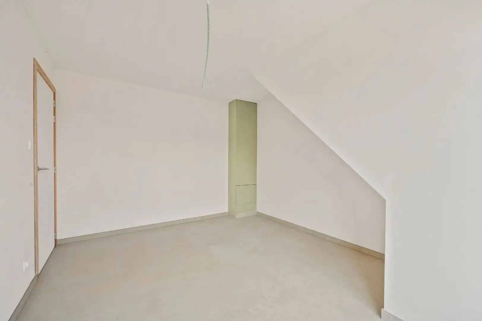 DUPLEX NIEUWBOUWAPPARTEMENT MET 2 SLPKS EN RUIM TERRAS TE GELUWE foto 17