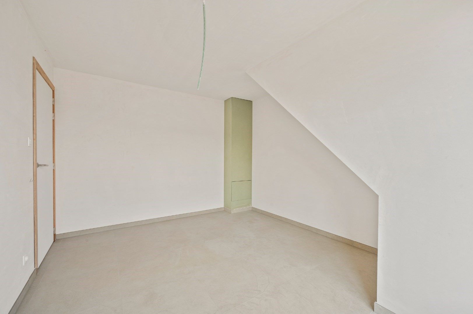 DUPLEX NIEUWBOUWAPPARTEMENT MET 2 SLPKS EN RUIM TERRAS TE GELUWE foto 15