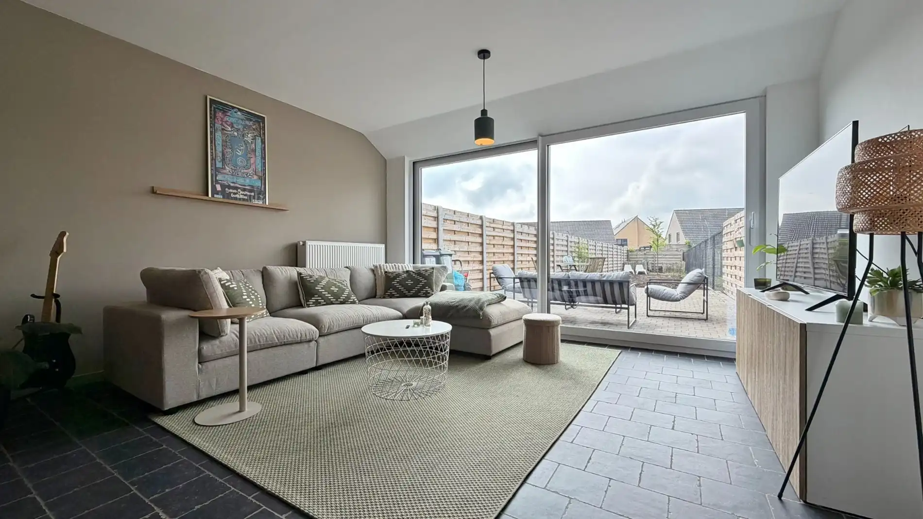 Instapklare, volledig gerenoveerde en energiezuinige woning te koop in het charmante Mesen! foto 4