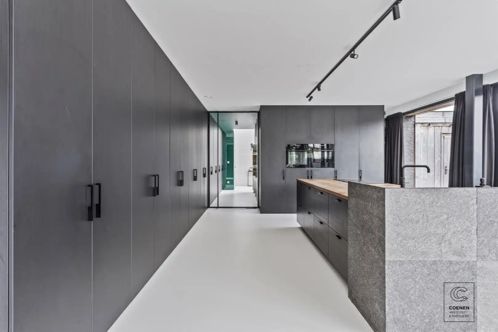 Prachtig verder af te werken HOB van 320 m² in een doodlopende straat! foto 4