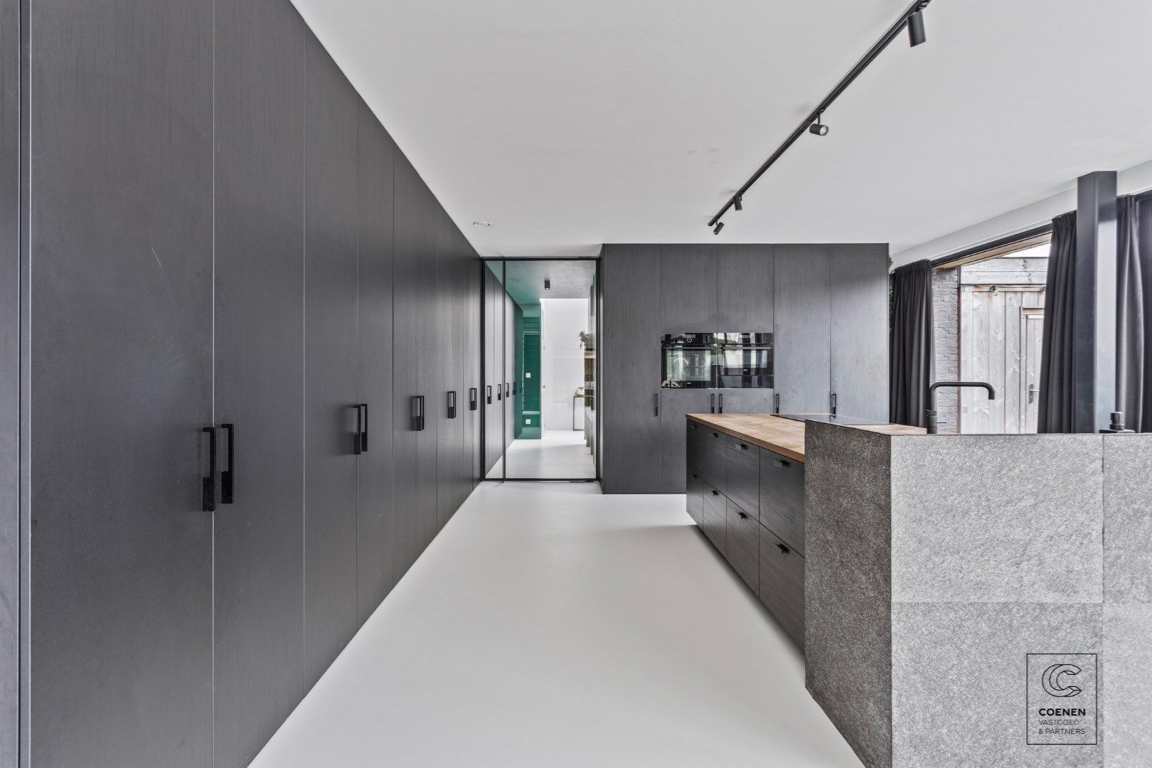 Prachtig verder af te werken HOB van 320 m² in een doodlopende straat! foto 4