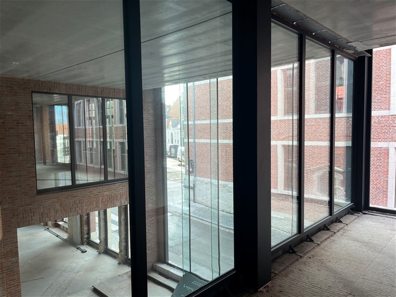 Volledig kantoorgebouw te koop of te huur foto 19