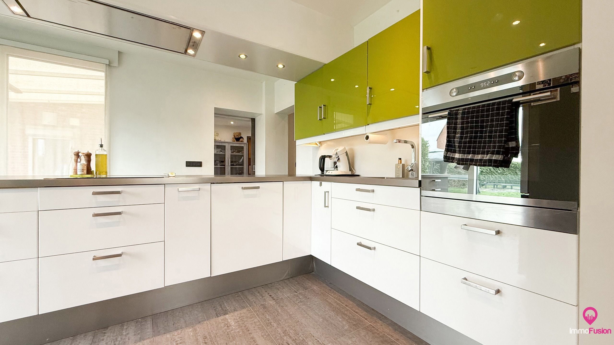 Instapklare open bebouwing met 4slpks op perceel van 10are! foto 10