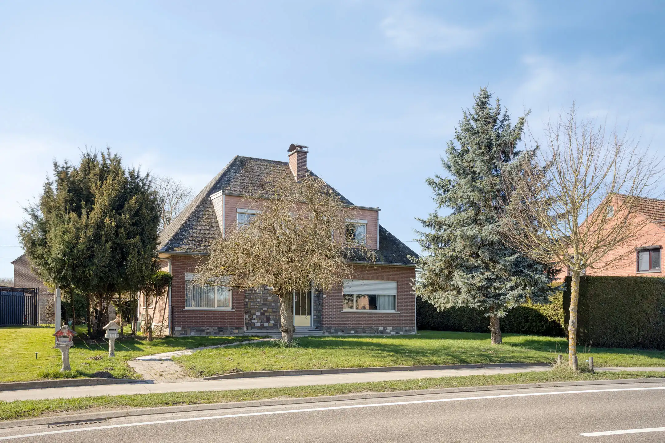 Hoofdfoto van de publicatie: Te renoveren vrijstaande woning op 6a 81ca in Lubbeek