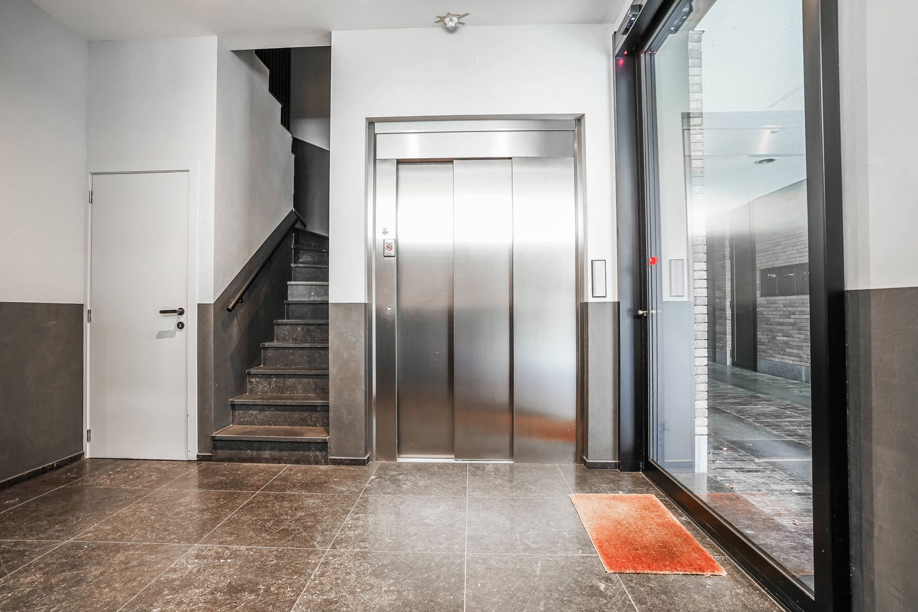 Gerenoveerd appartement op een toplocatie te Londerzeel foto 4