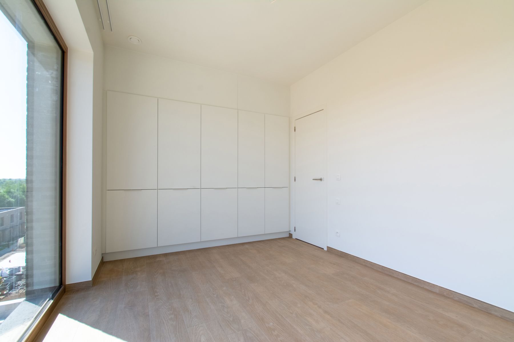 Rustig en comfortabel 2slpk appt. met zicht op park  foto 21