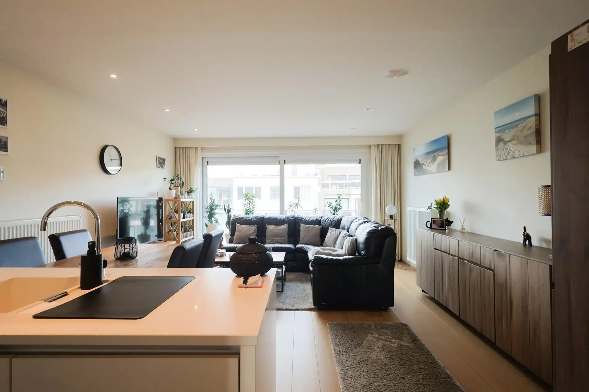 Modern appartement met 2 slaapkamers te Oostduinkerke foto 4