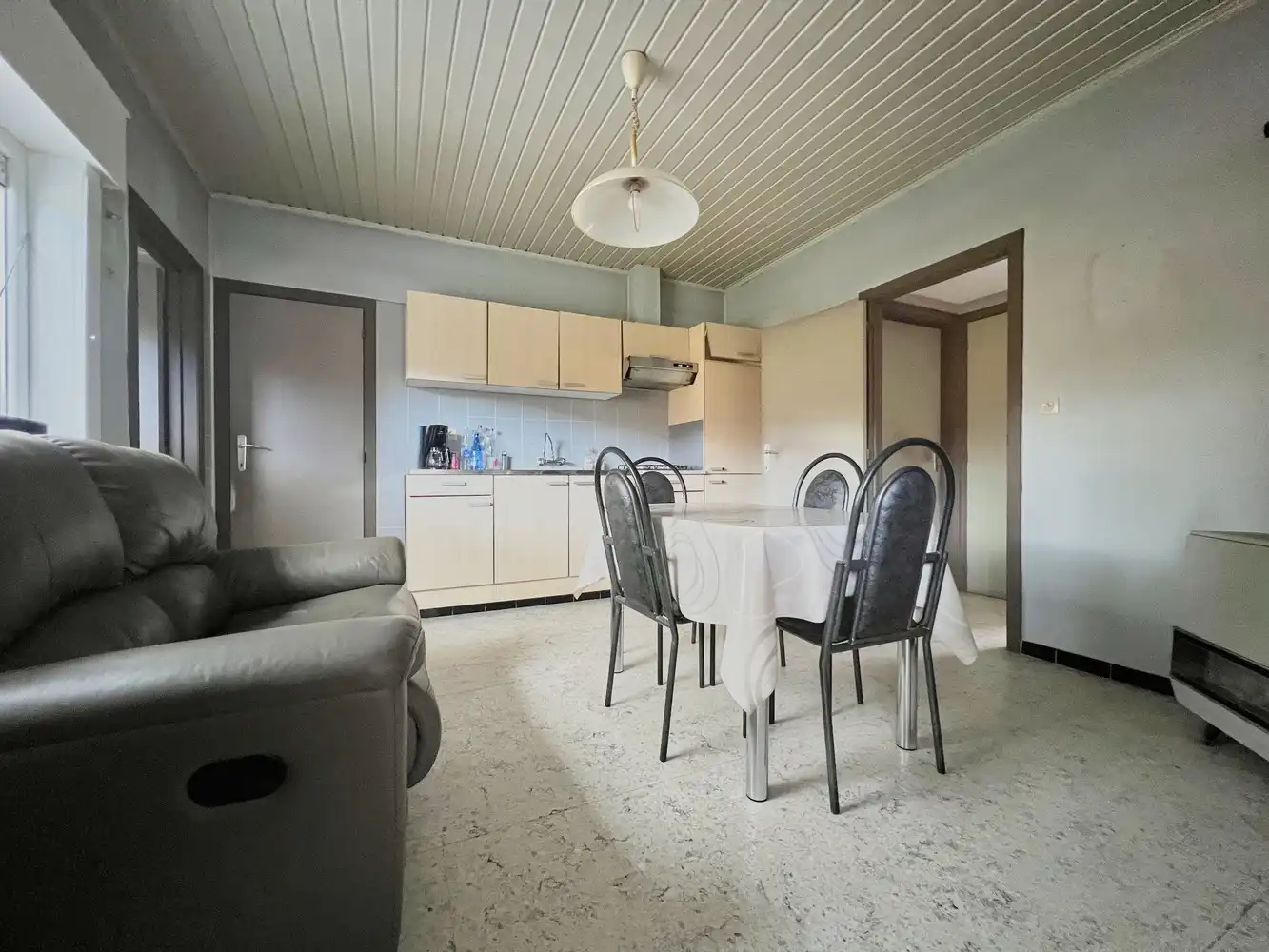 Alleenstaande, lichtrijke gezinswoning met zonnige tuin foto 3