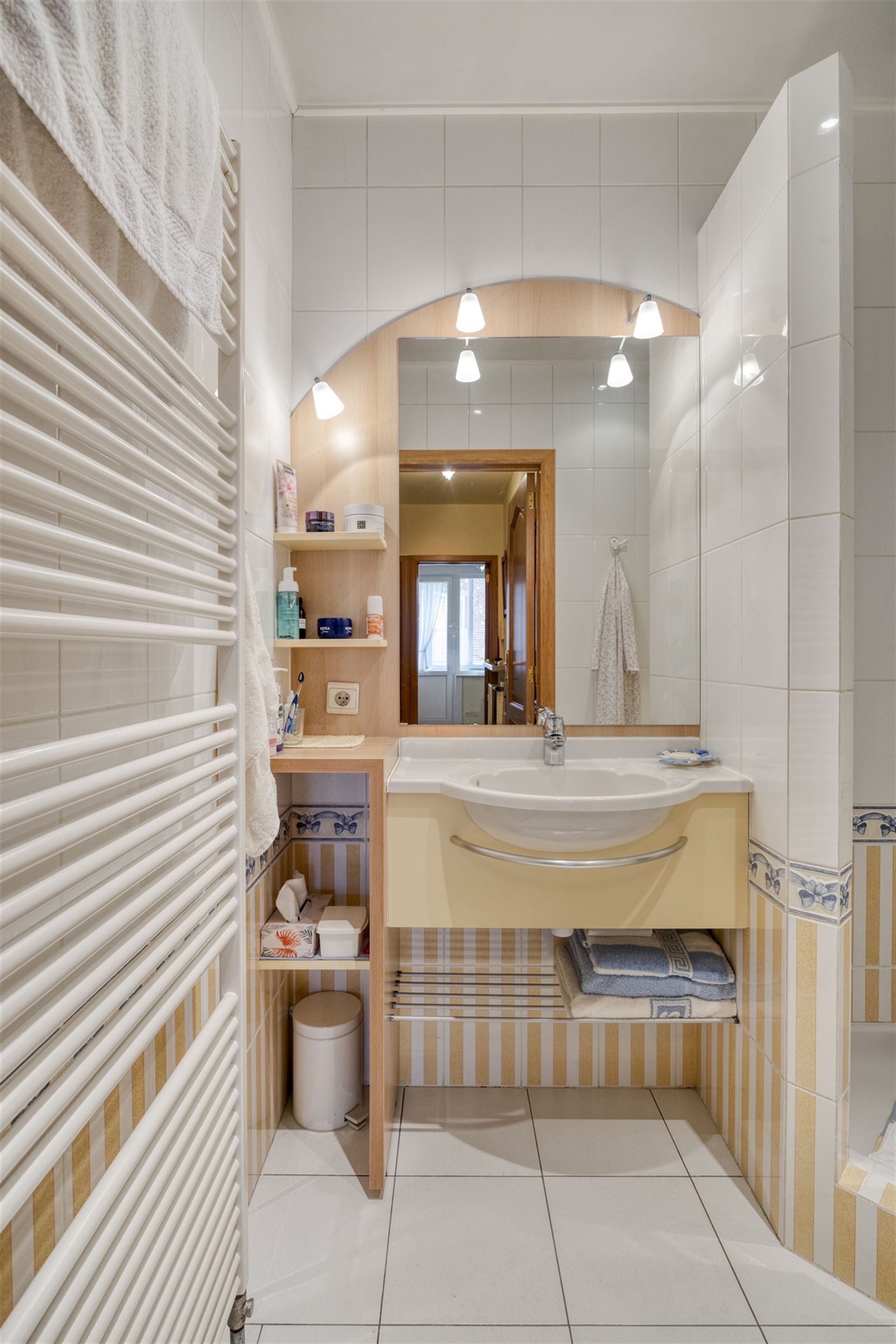 Welonderhouden appartement met dubbel diepe garage! foto 11