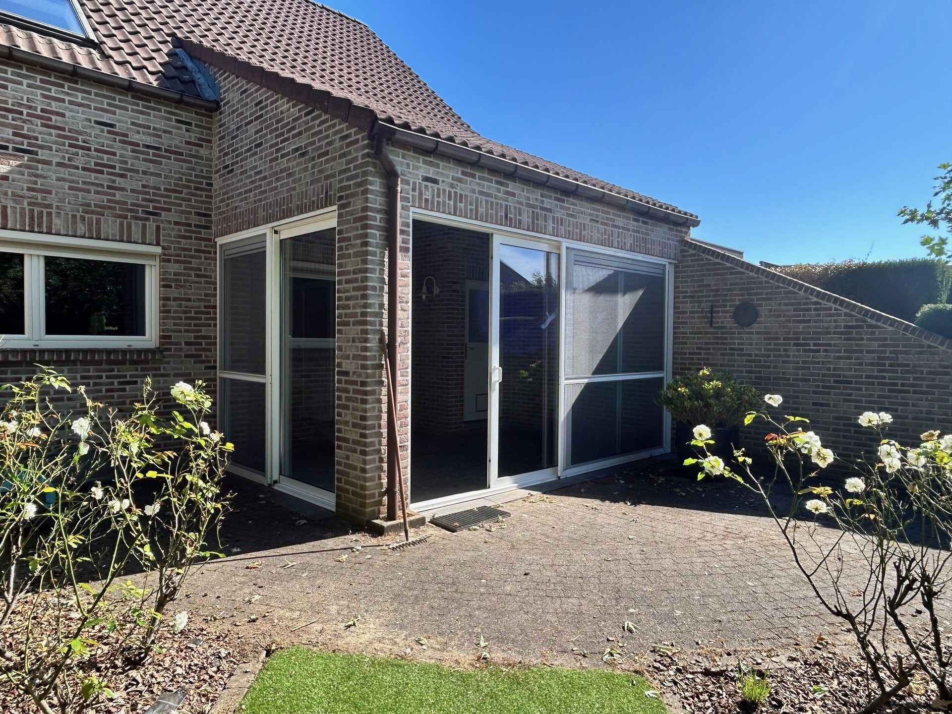 Ruime woning met aangelegde tuin in Rosmeer foto 10