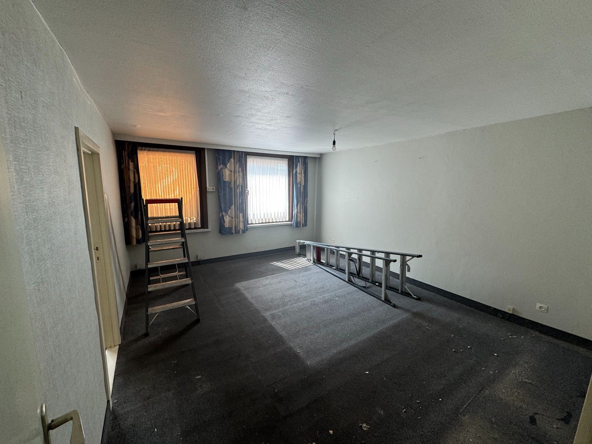 Woning met loods te huur in hartje Meulebeke. foto 8