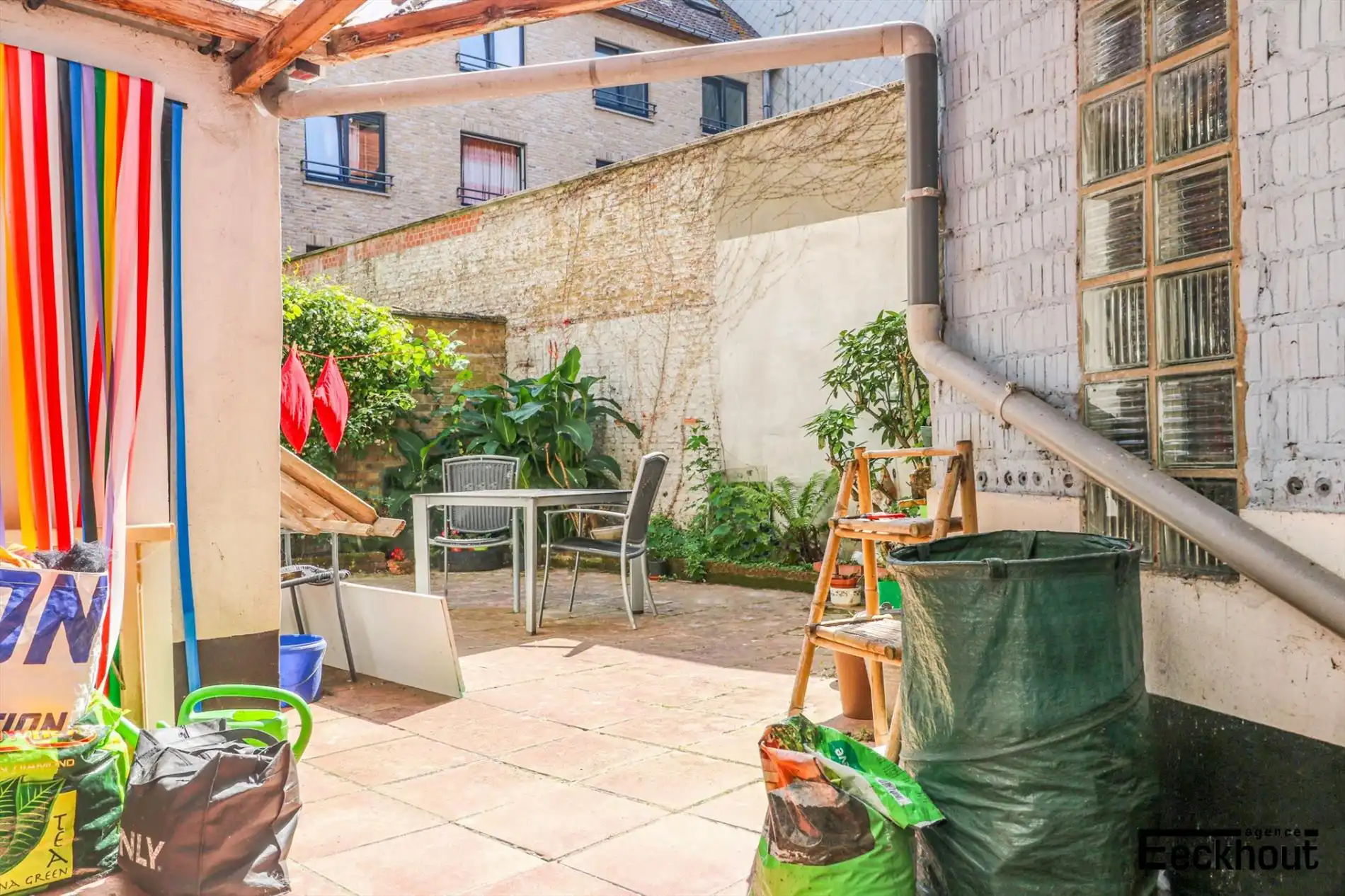 Gelijkvloersappartement met mooie zongerichte koer ! foto 7