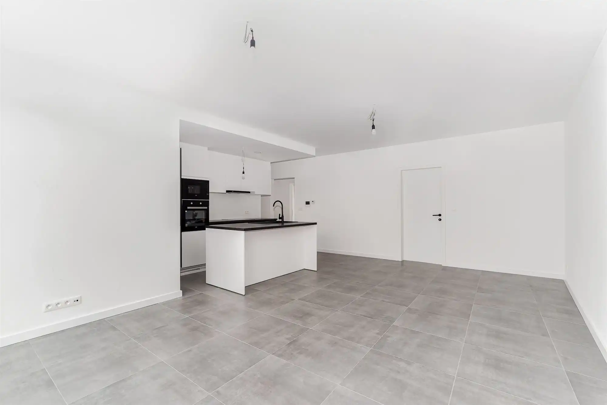 Nieuwbouw appartement 2 slpk met terras en P foto 3