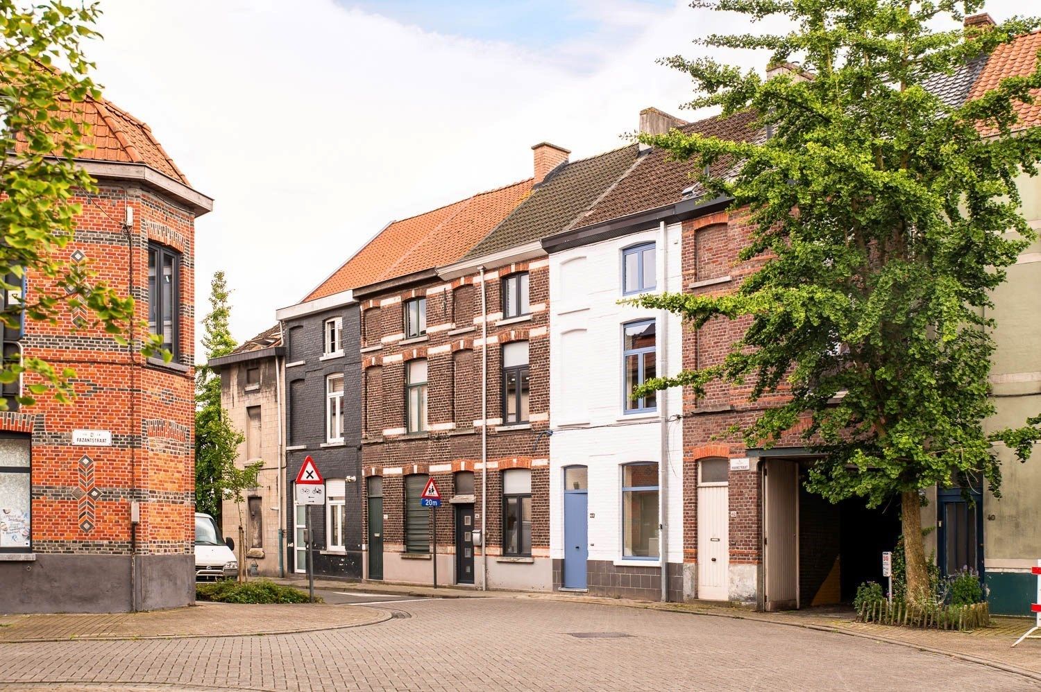 Uniek gerenoveerde woning in De Muide foto 4