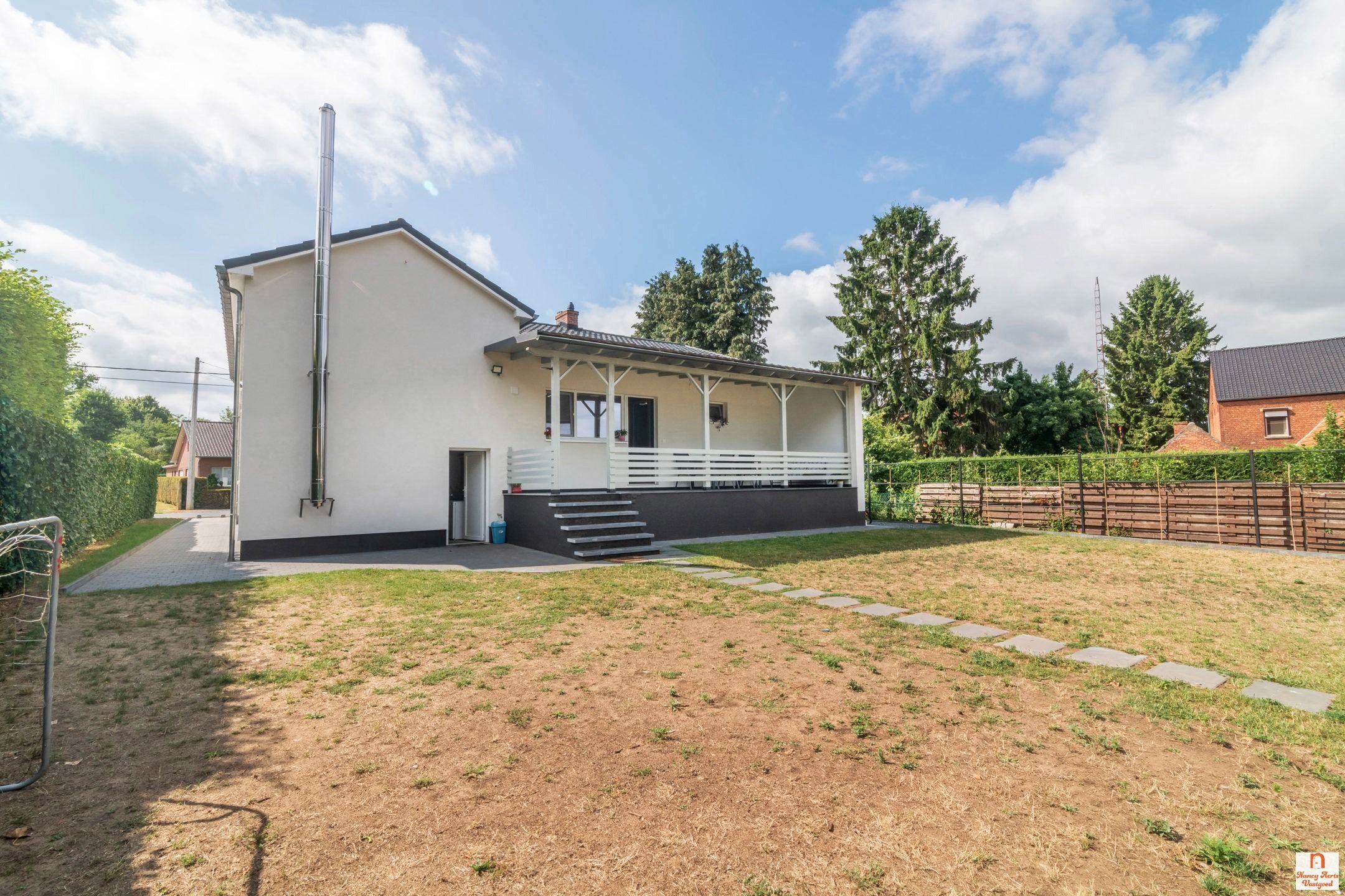 Grondig gerenoveerde splitlevelwoning in een rustige straat foto 30