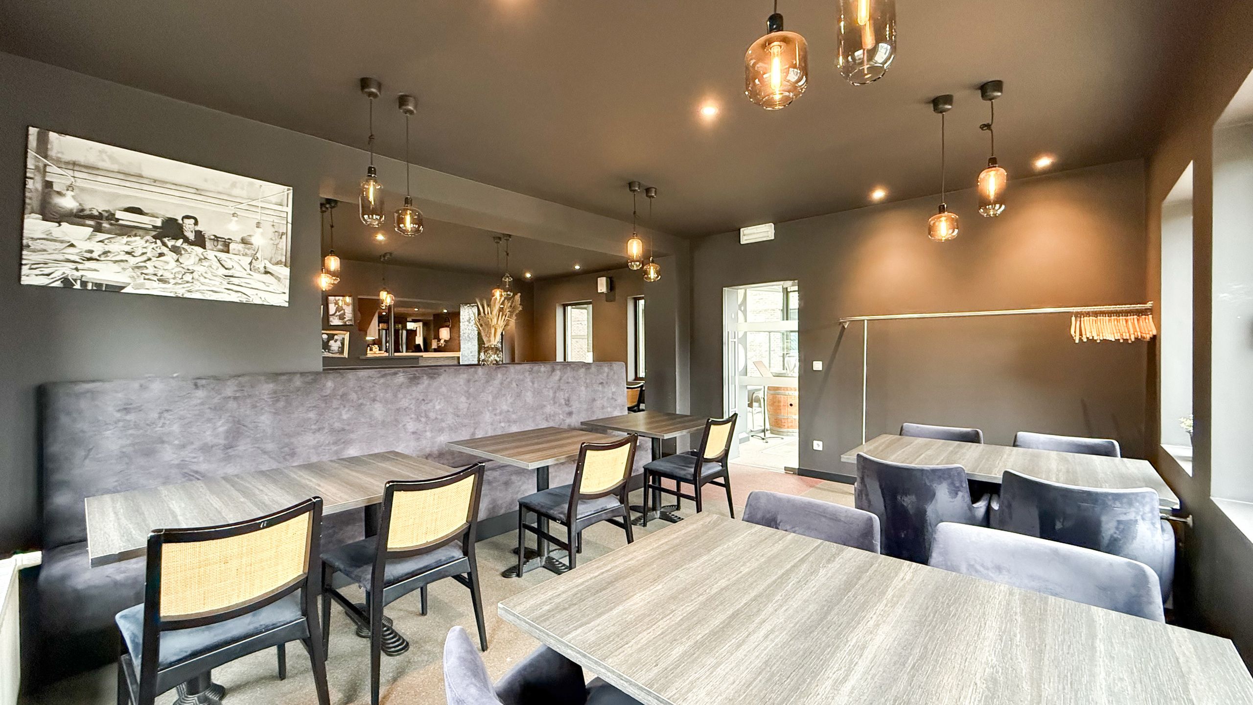 Horecapand met volledige inrichting op goed gelegen locatie! foto 4