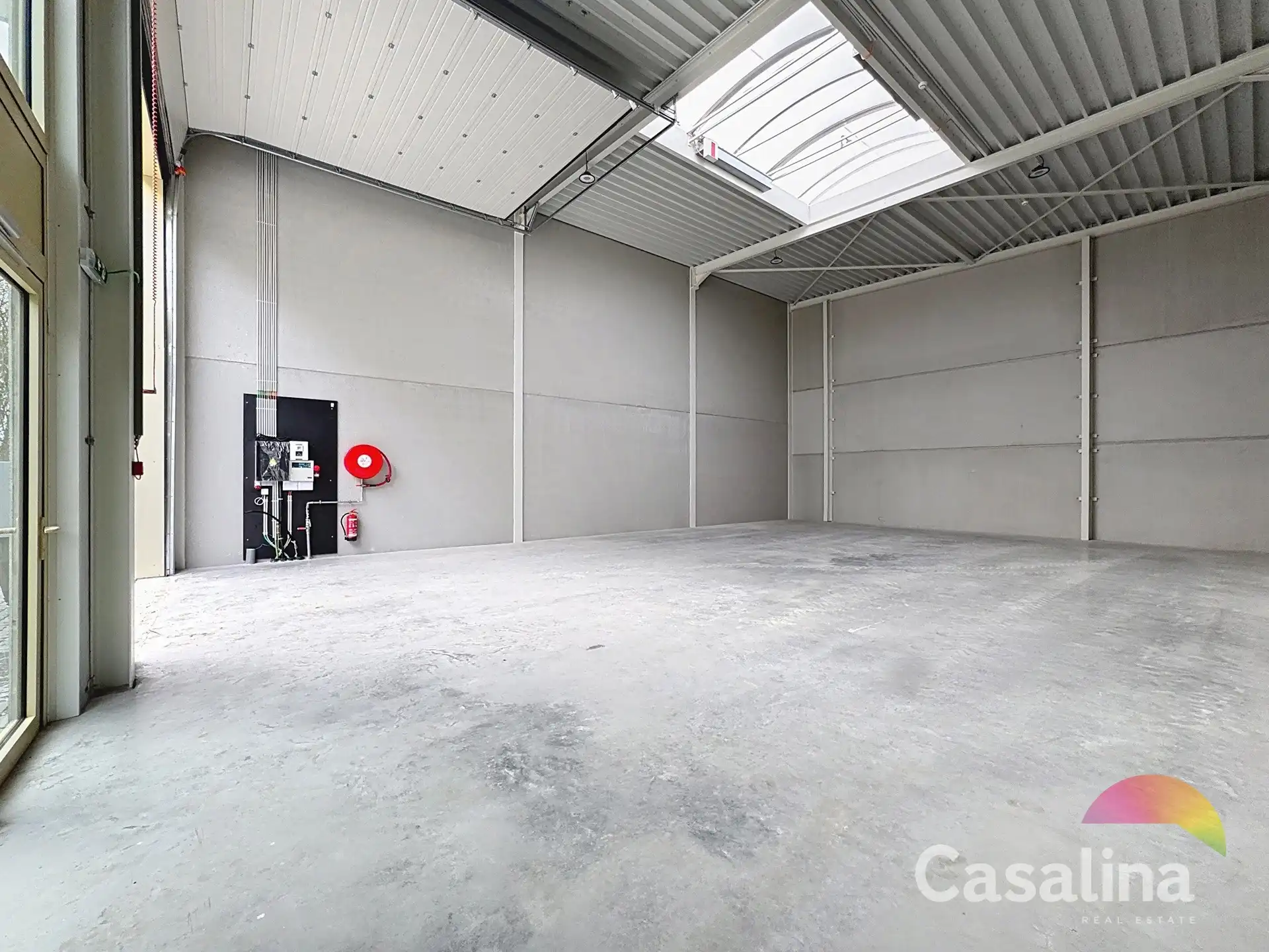 Nieuw magazijn van ±155 m² te huur – Strategische ligging foto 14