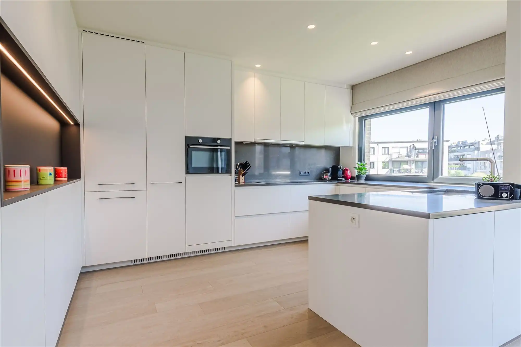 Stijlvolle bel-etagewoning met zonnige tuin foto 16
