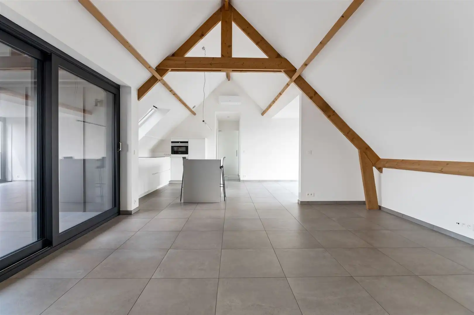 Recente penthouse ca. 114m2 met inpandig terras en optionele parking. foto 6