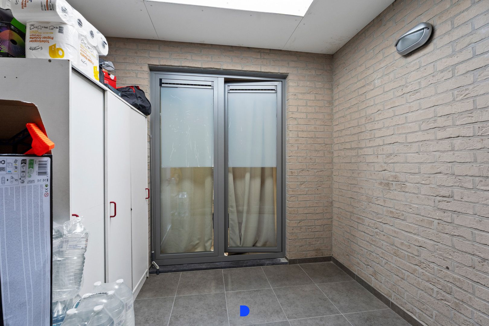 Ruim gelijkvloers appartement met terras. foto 11