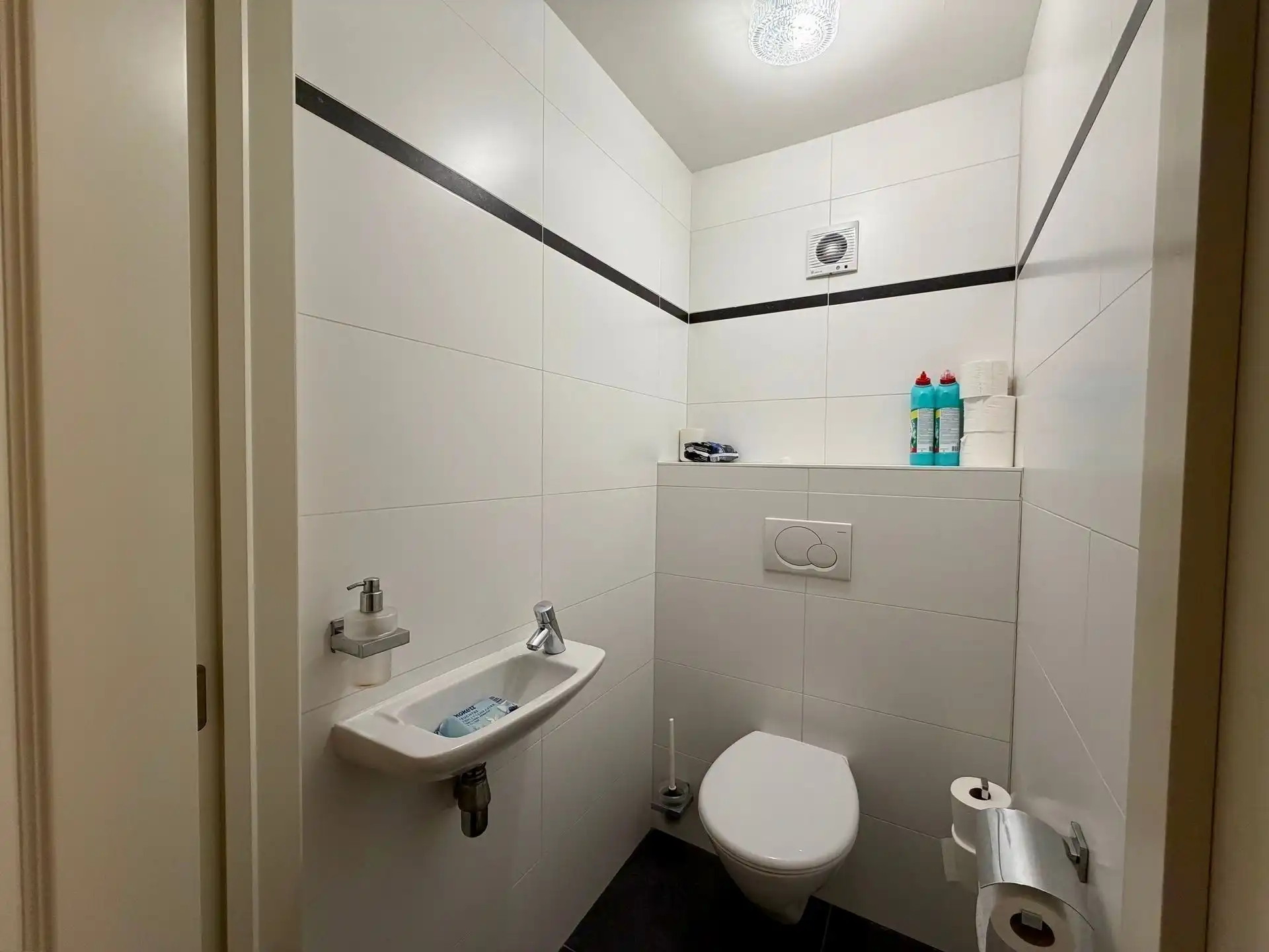 Ruim wonen op een toplocatie in Lanklaar met alle comfort, 2 terrassen en garagebox inbegrepen. foto 25