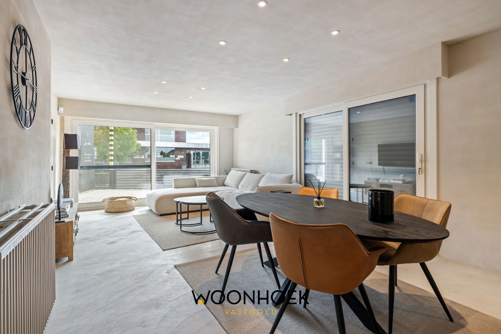 Villa met zwembad & magazijn is residentieel gelegen op 'Staakte' te Lokeren foto 2