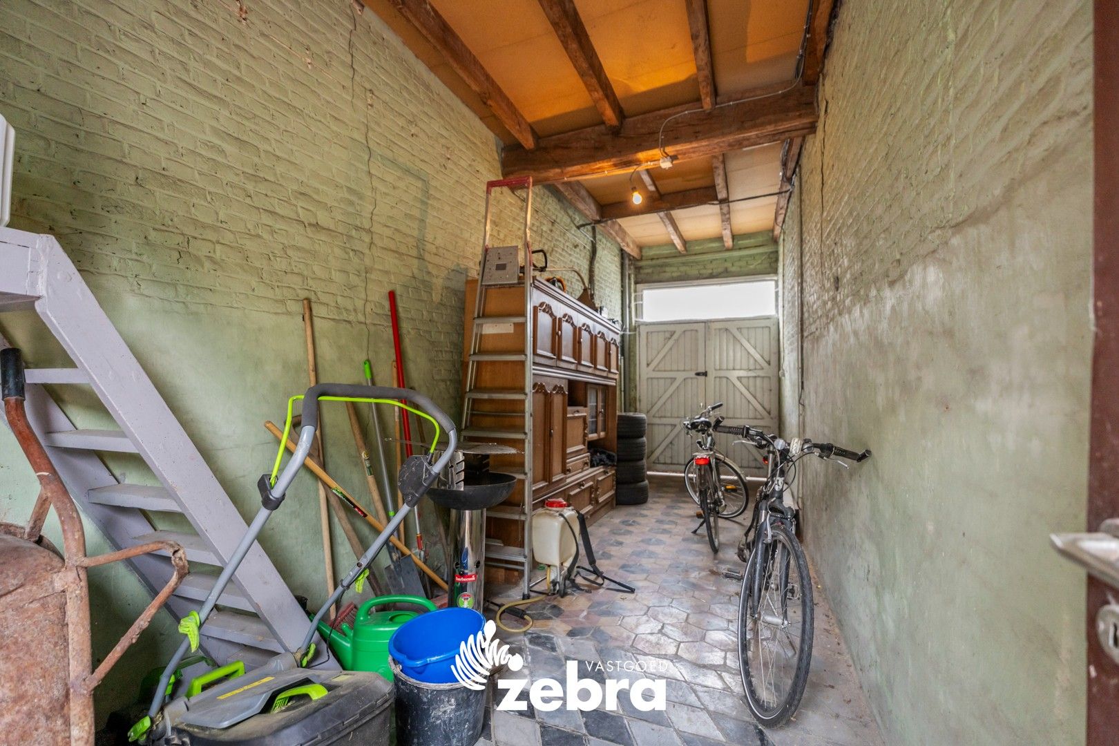 Ruime, gerenoveerde woning met 5 slaapkamers en bijgebouw te Koolskamp! foto 28