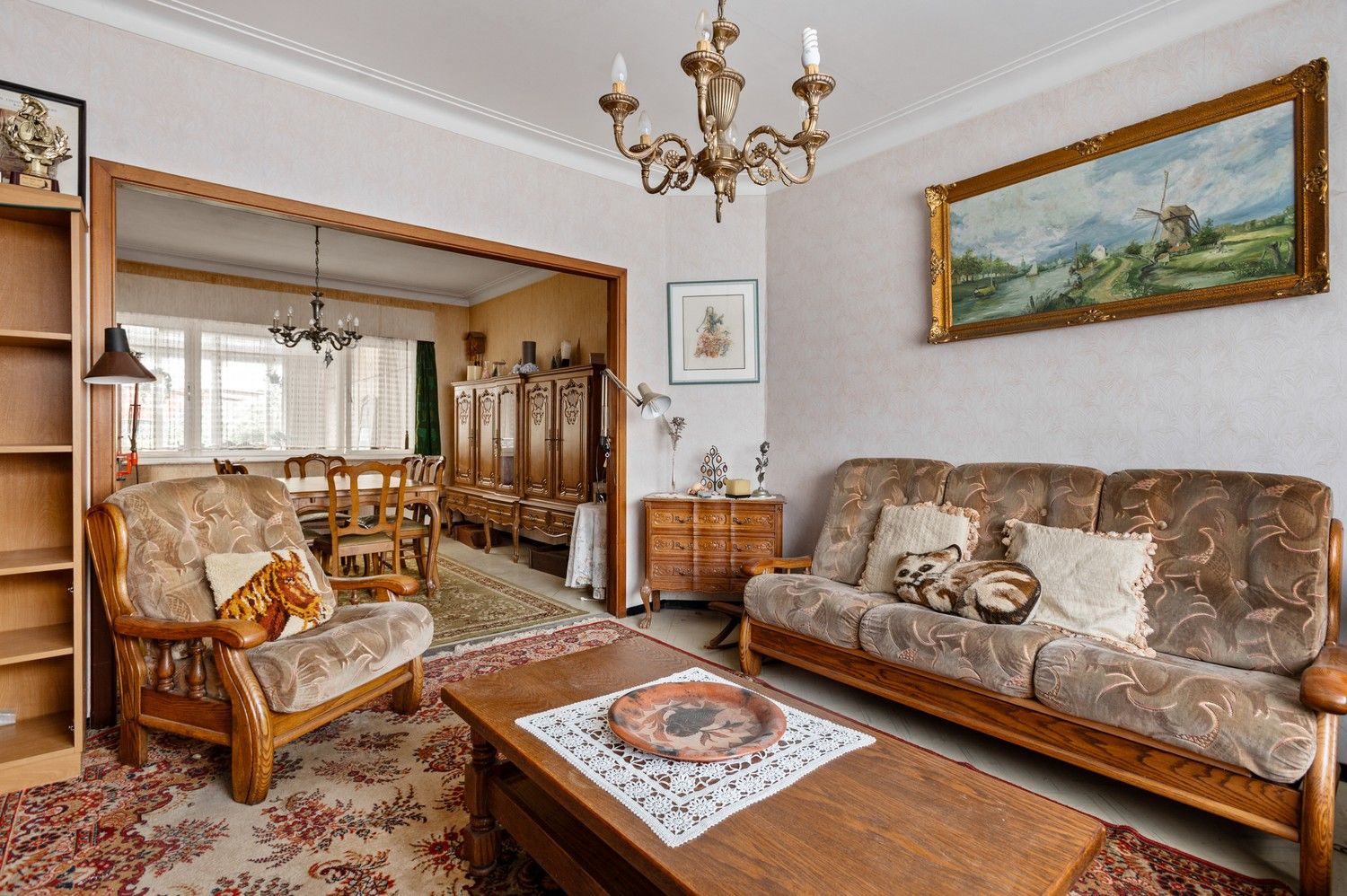 Te renoveren woning met magazijn en veel potentieel op toplocatie in Lint foto 4
