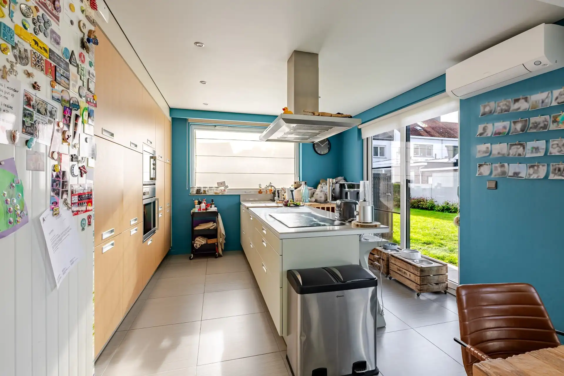 Exclusieve woning met 5 slaapkamers, tennisplein, poolhouse en ruime tuin foto 12