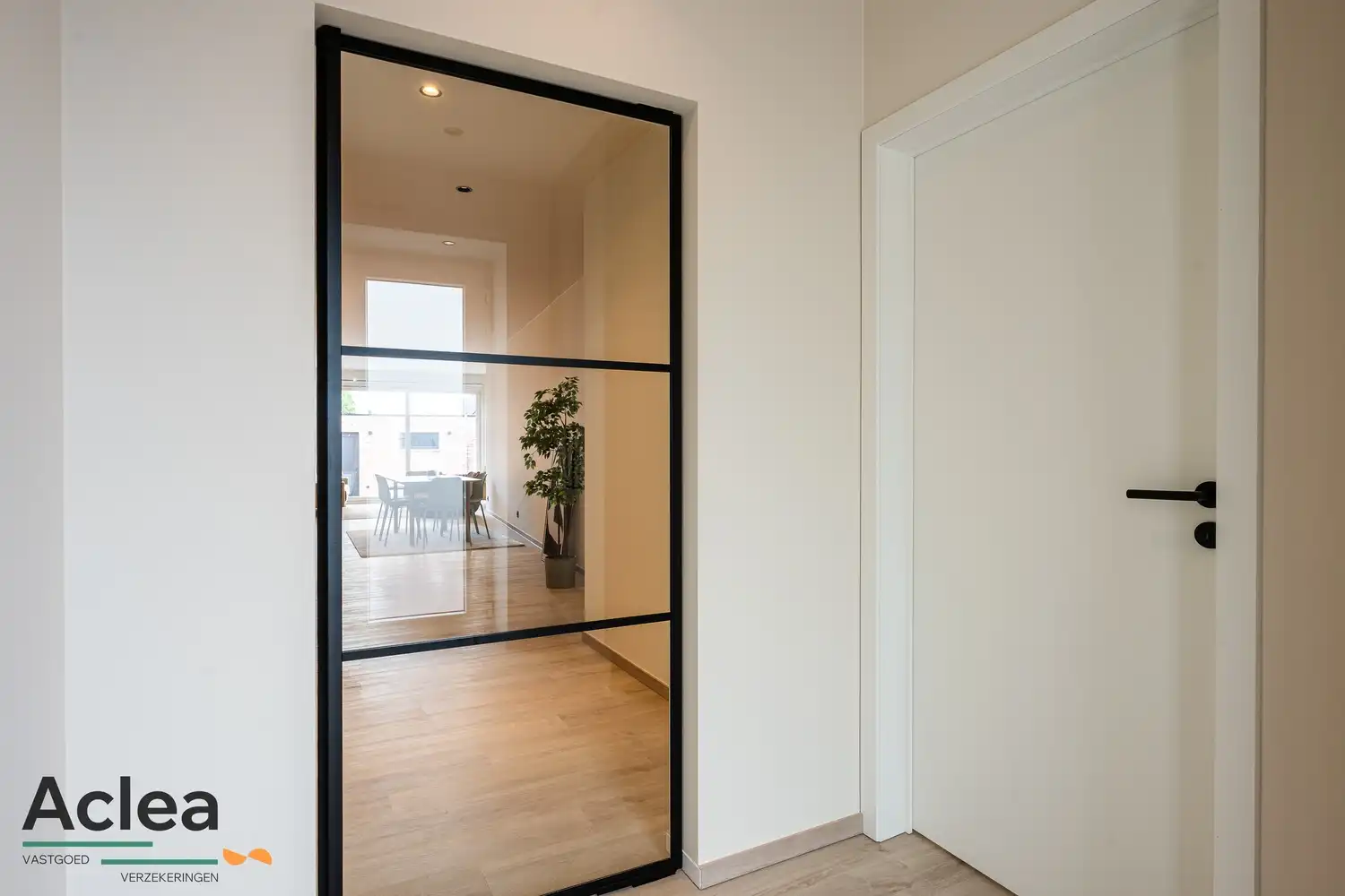 Ruime woning in het centrum van Kaprijke foto 4