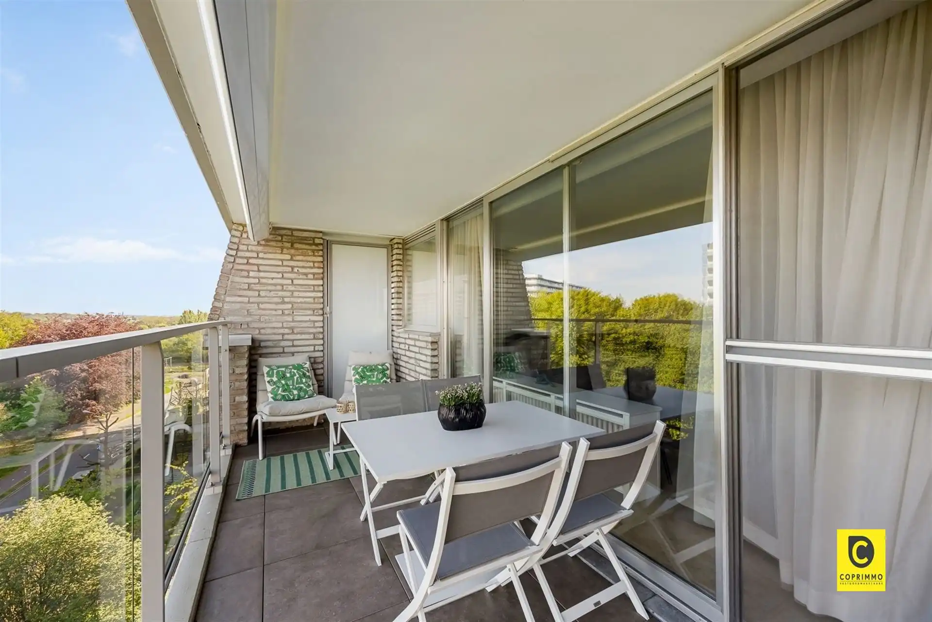 Ruim 3 slaapkamer app met 2 terrassen foto 5