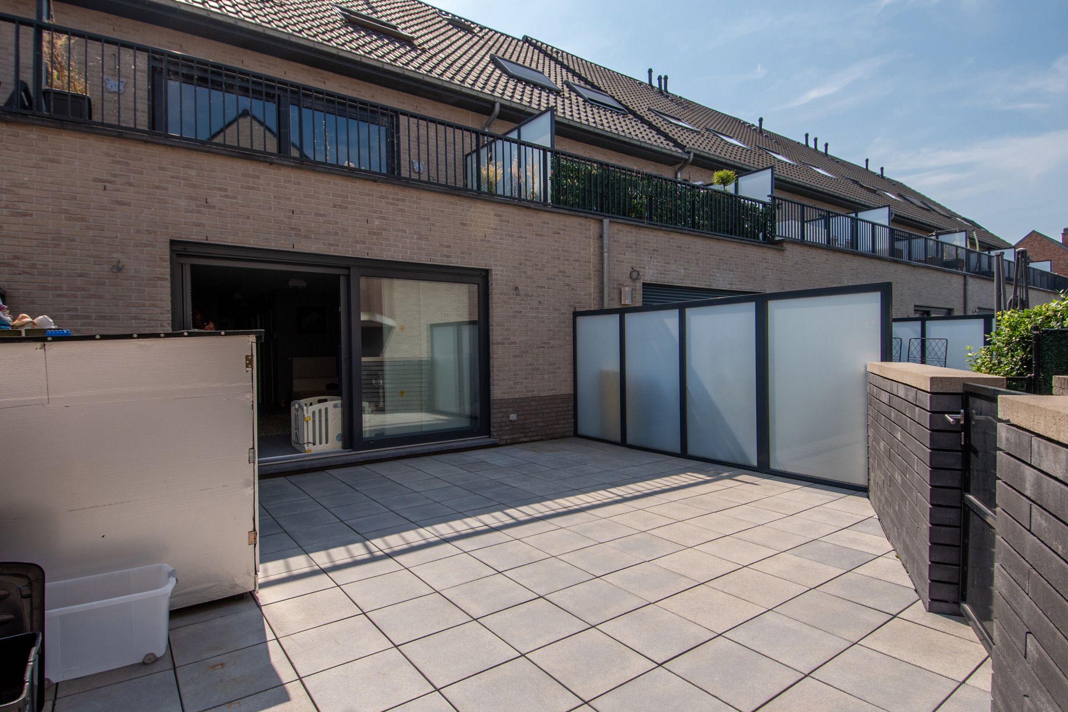 Recent 2 slpk appartement met groot terras en ondergrondse parking! foto 1