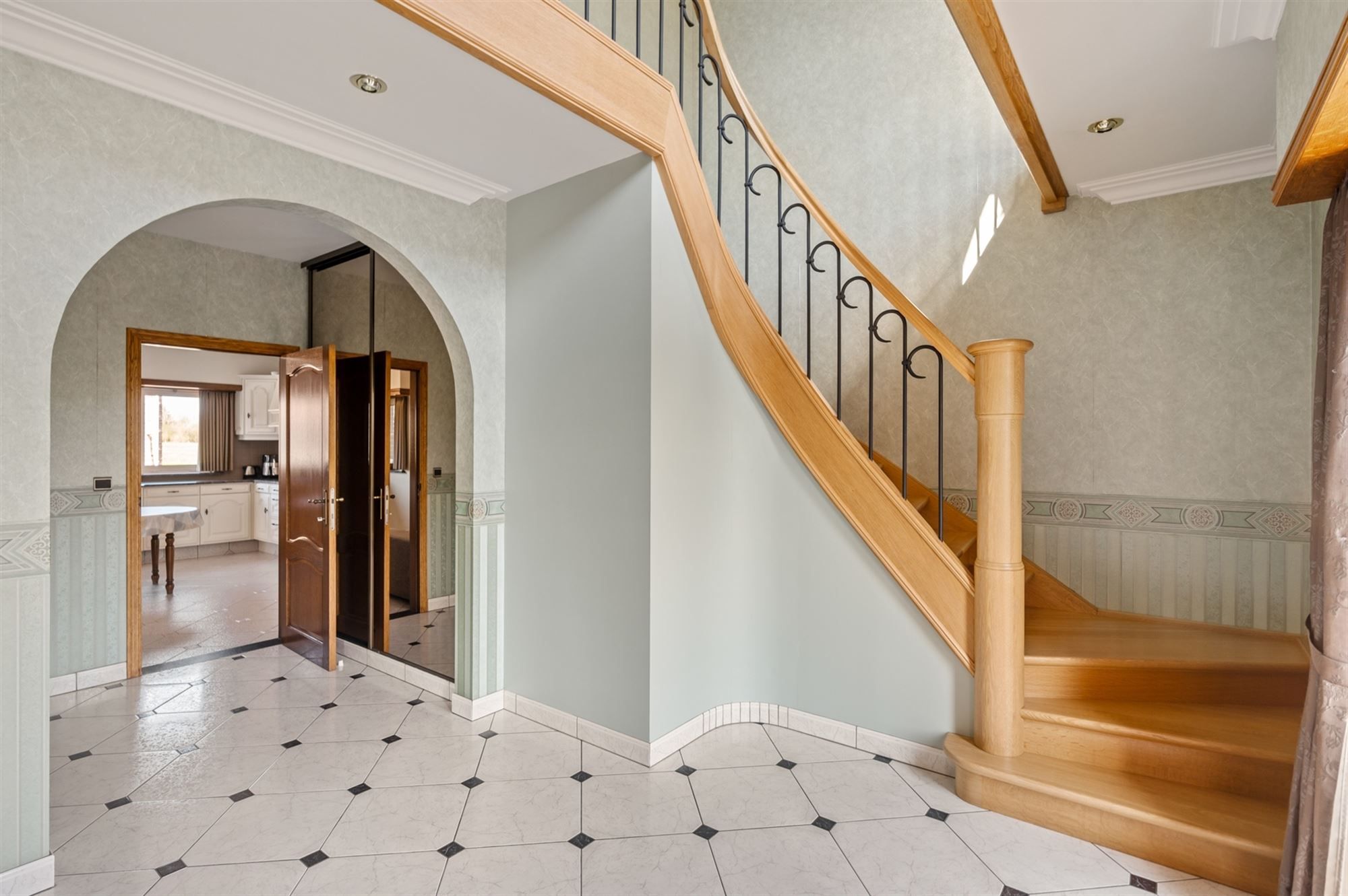 Standigvolle woning met bijgebouw te Putte foto 6