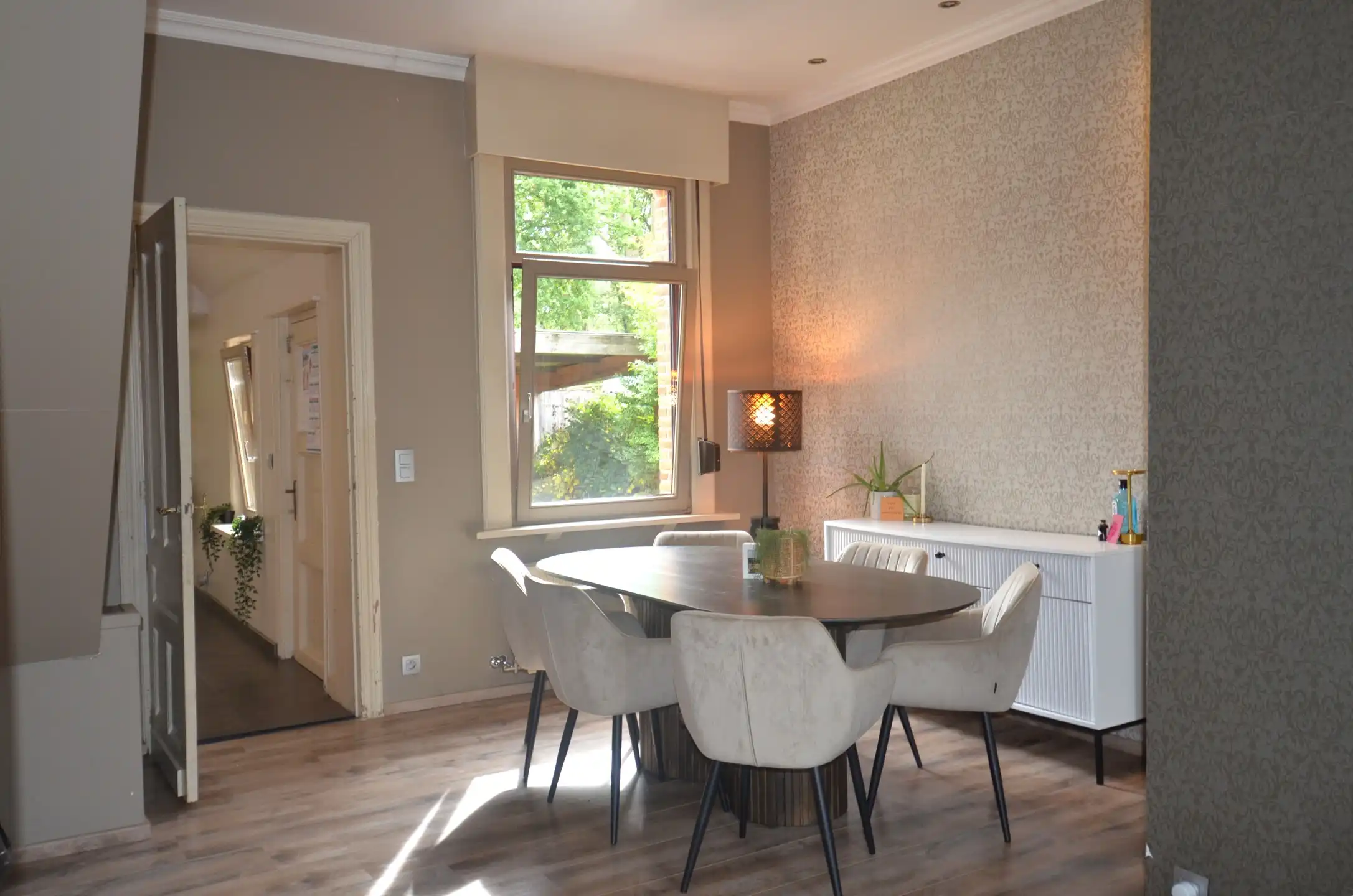 Charmante instapklare woning met grote tuin  foto 9