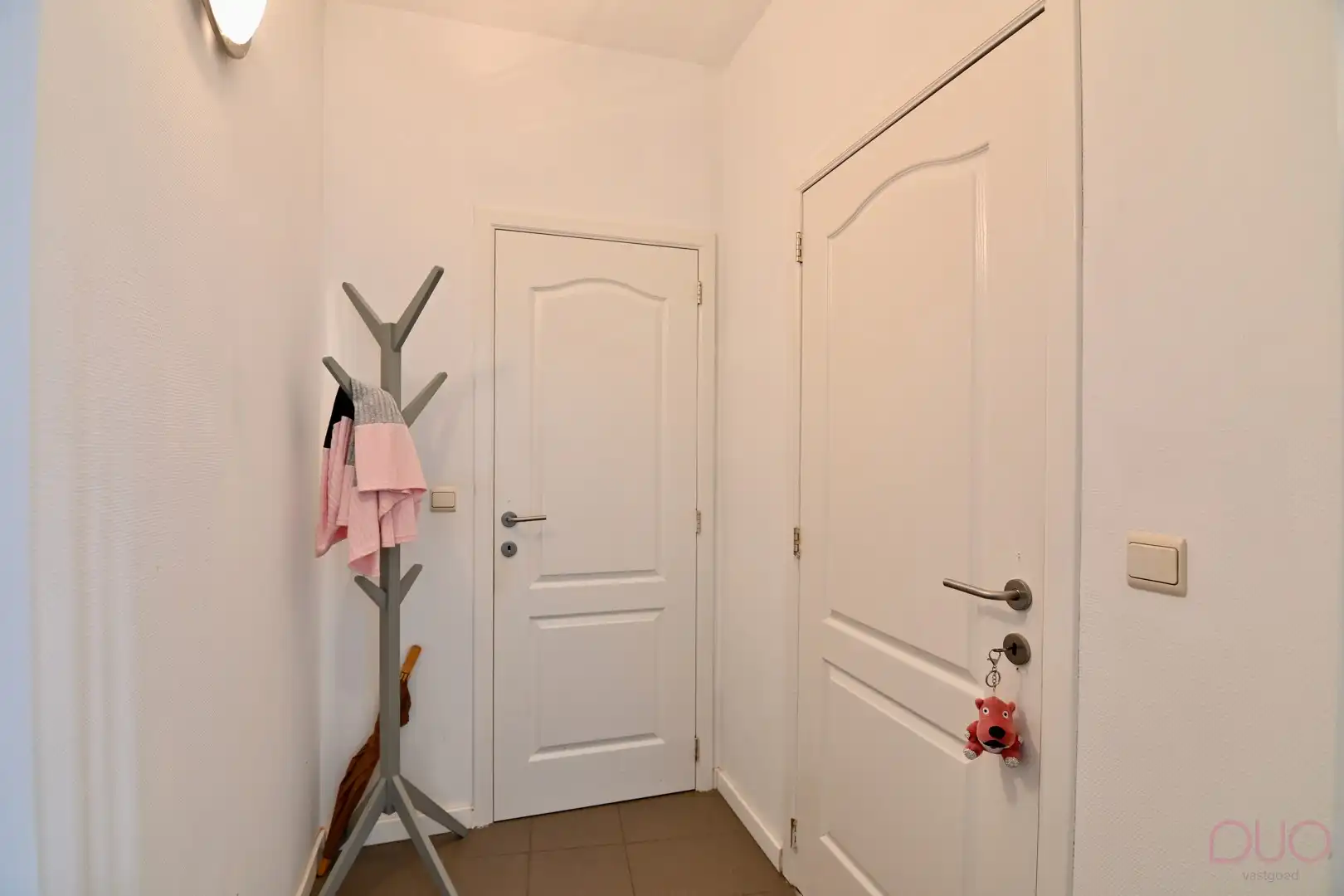 Ruim instapklaar appartement in het hartje van Zoutleeuw met twee slaapkamers en privatief genot van een autostaanplaats foto 12