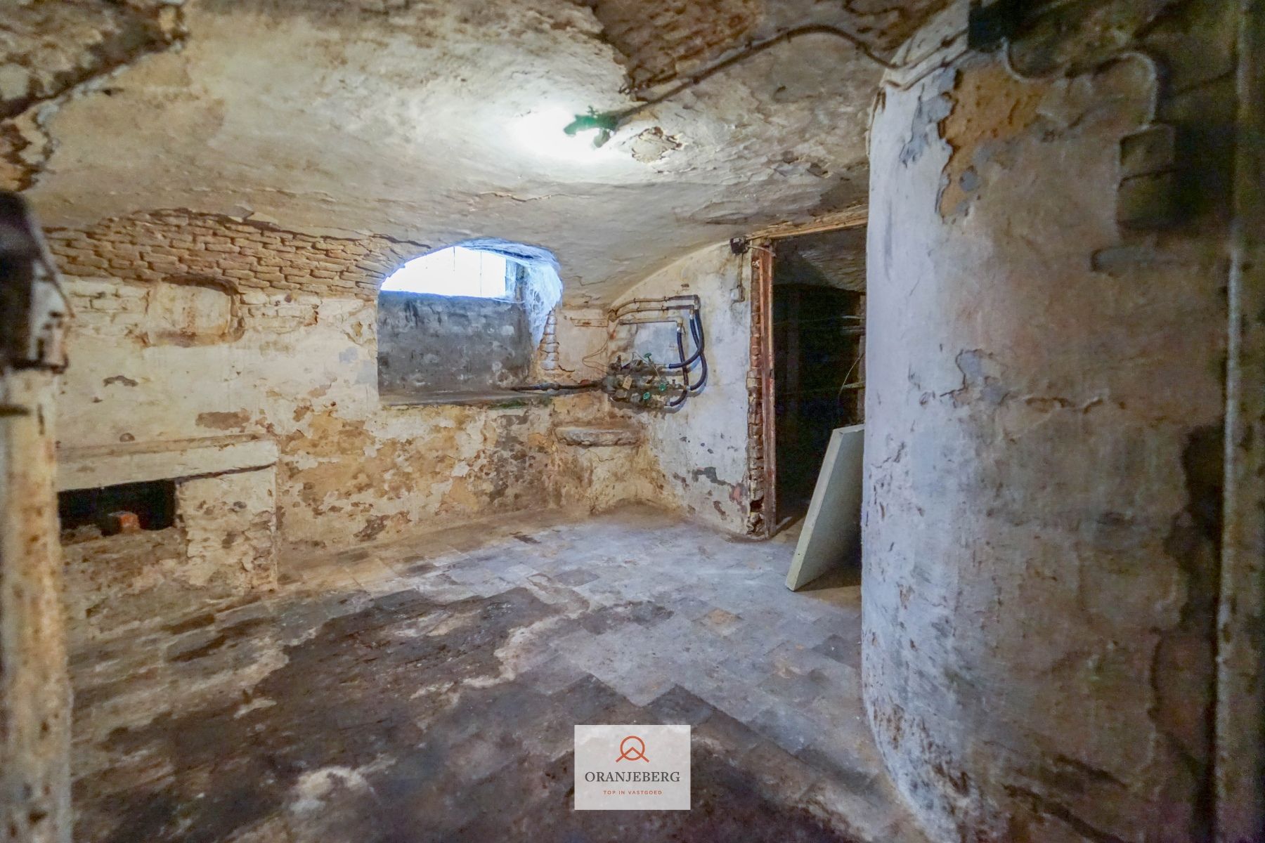 HOEKhandelspand bij Sint-Jacobskerk foto 19